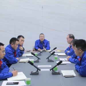 貫徹落實三屆六次股東會精神 公司召開中層干部大會